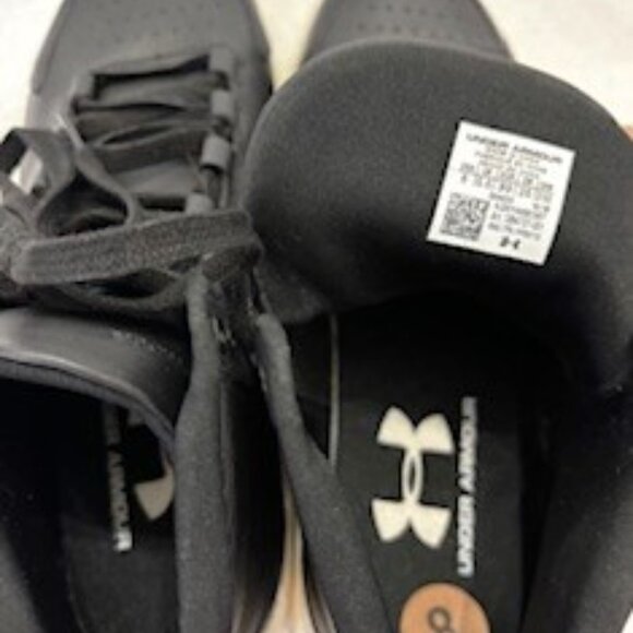 Under Armour Charged Pivot lace-up sneaker NWOT Size 8 - Picture 7 of 8